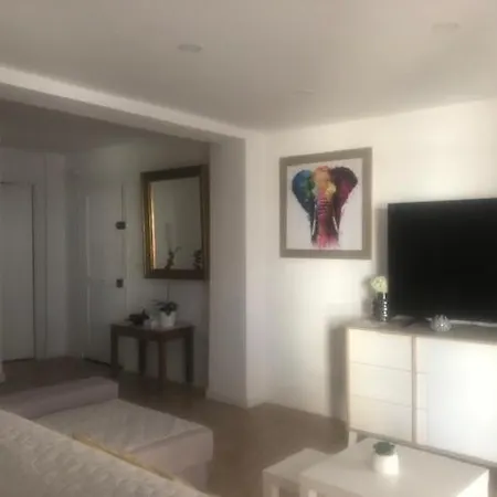 Daire A 50 M De La *