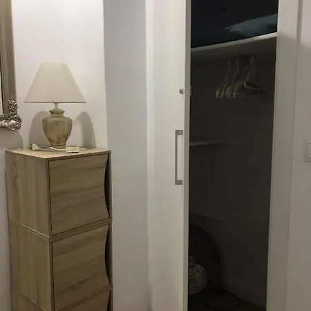 A 50 M De La * Cullera